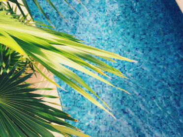 Come rendere la piscina più sostenibile? 