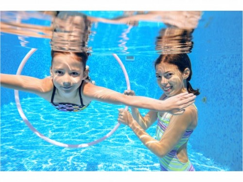 kids underwater