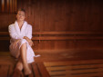 Sentiotec lifestyle lady in sauna