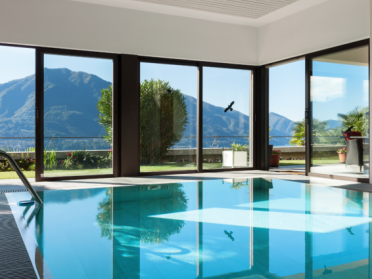 Investing in an indoor swimming pool: a luxury justified by multiple advantages